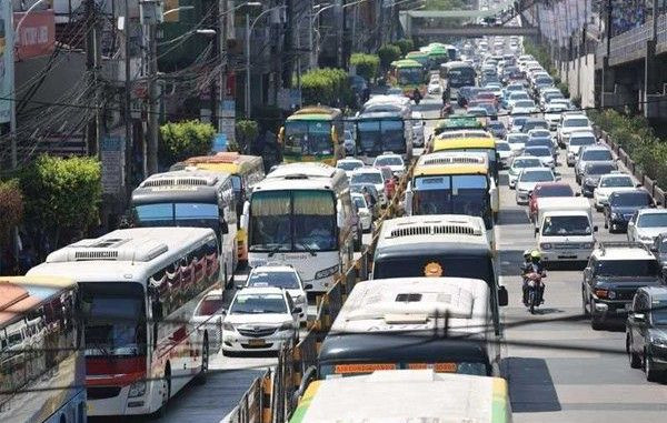 马尼拉市政府将开始收取过夜停车费